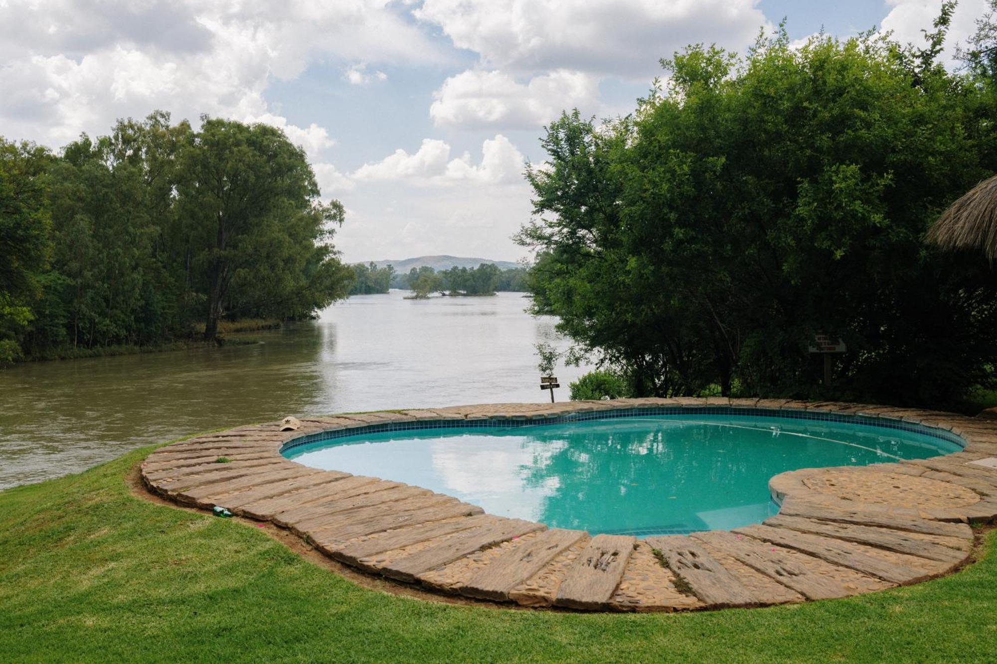 Breathe River Retreat Parys Exteriör bild